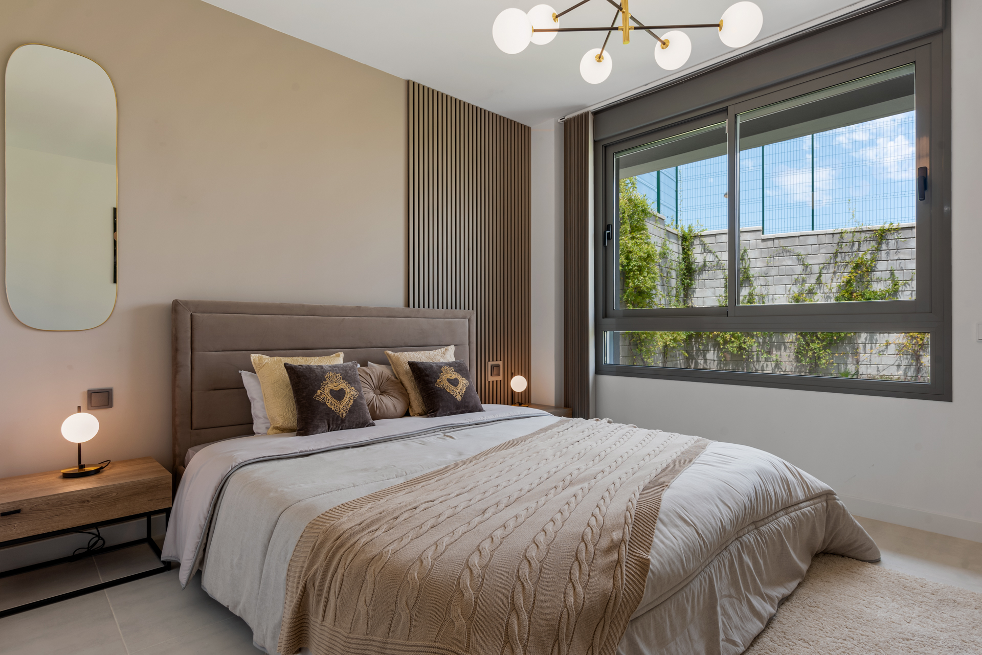 Principal bedroom — warm neutrals